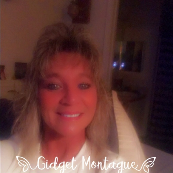 Meet your Posher, Gidget - Picture 4 of 11